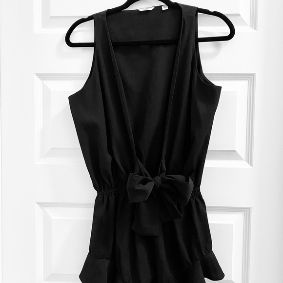 GUESS ruffle trim romper - Picture 2 of 10